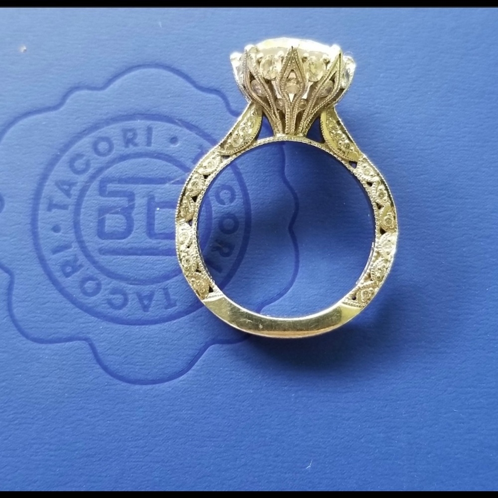 Gorgeous Tacori Royal T Petite Crescent Platinum Engagement ring